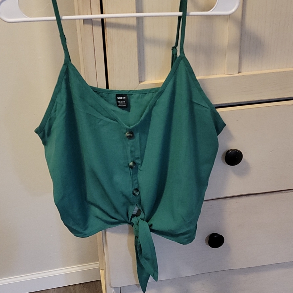 Tie front tank